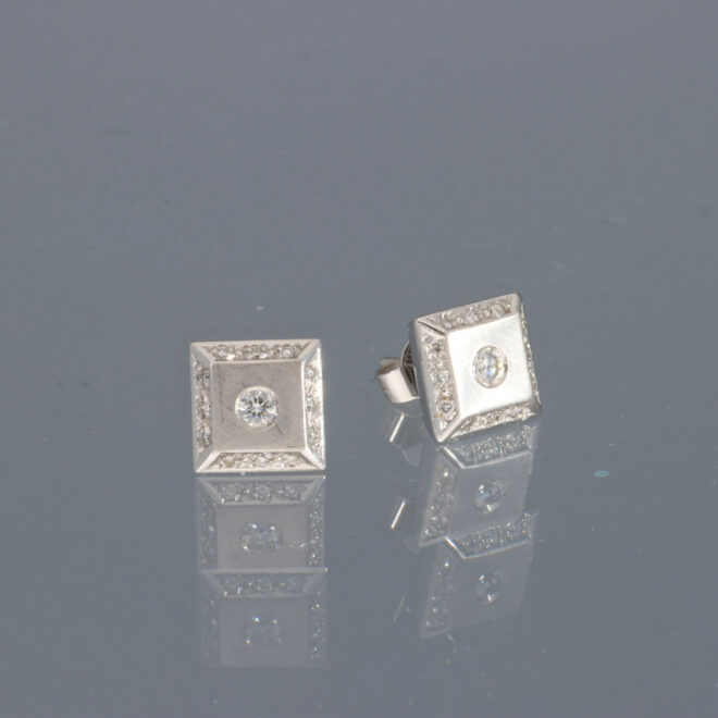 585/- Ohrstecker in Weißgold